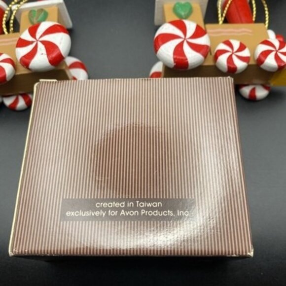 2 Avon Gallery Originals Wooden Train Ornaments Peppermint Wheels with Boxes - Picture 5 of 11